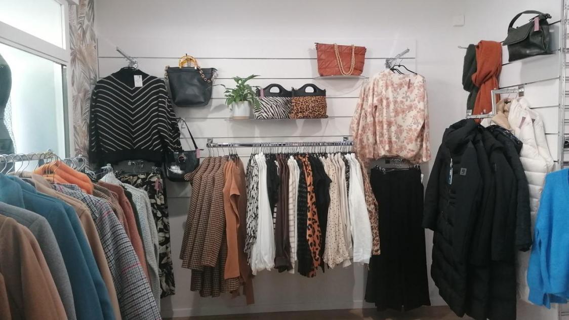 Synonyme magasin de vêtements outlet
